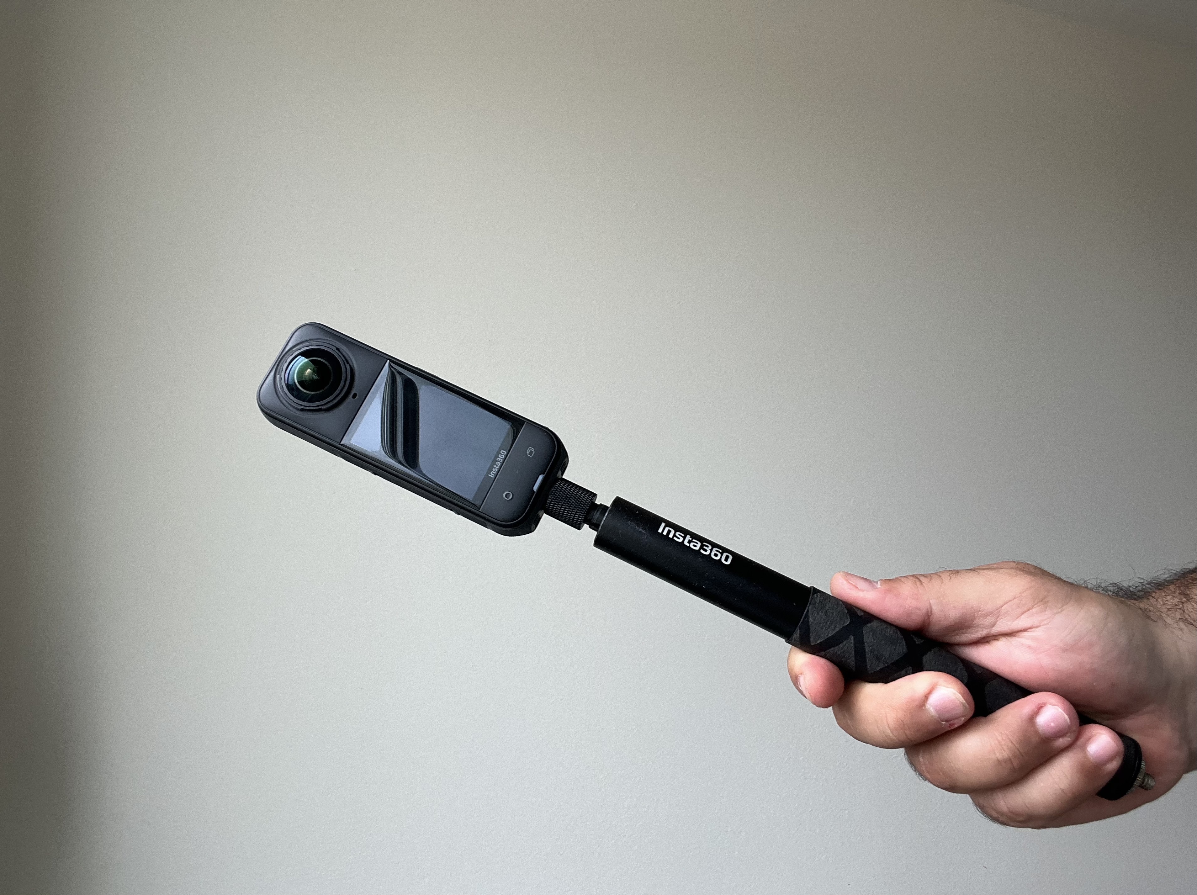 Orient the camera so that the camera lenses face to the right and left to the direction of travel.